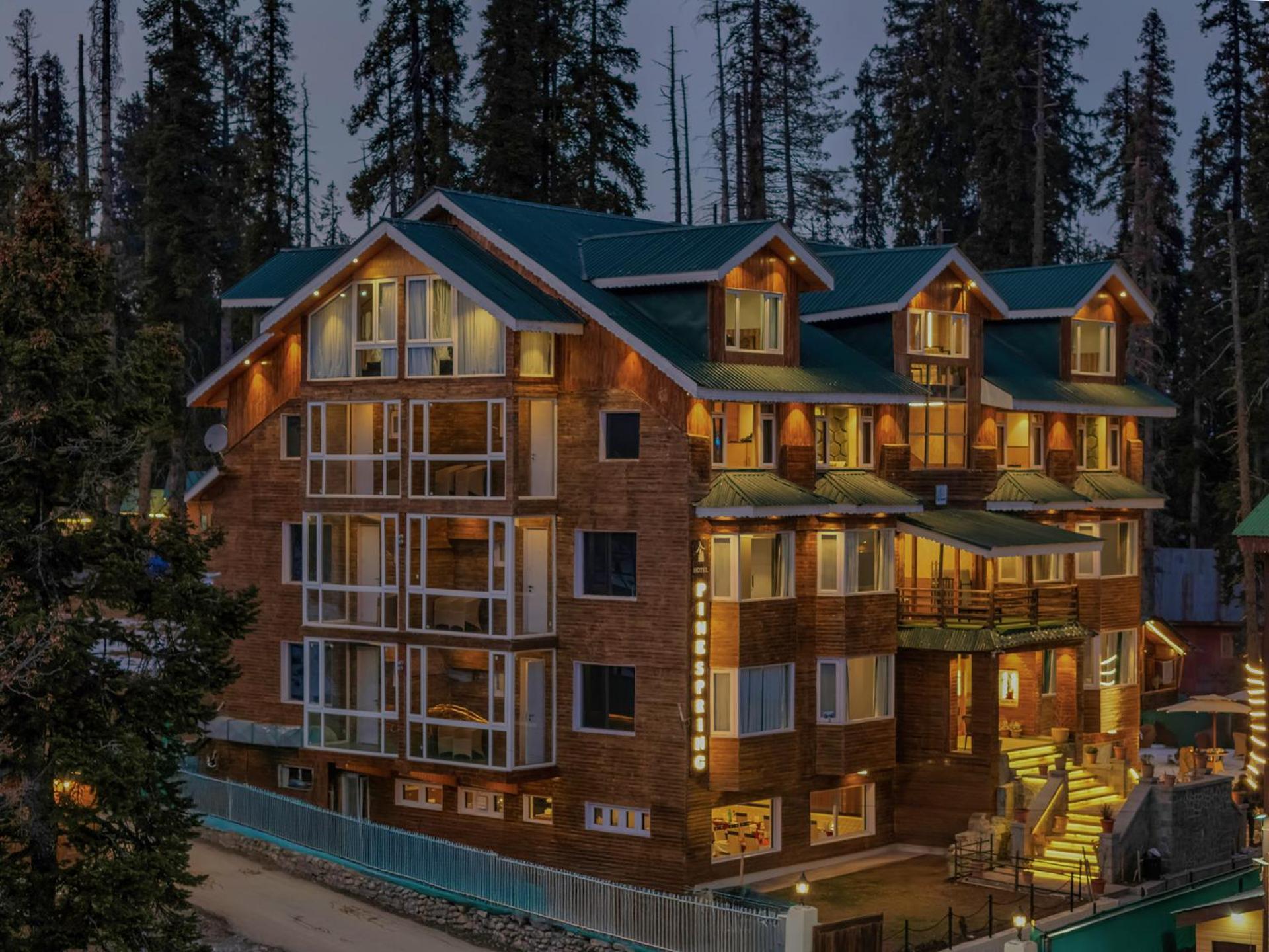 Hotel Pine Spring Gulmarg Exterior foto
