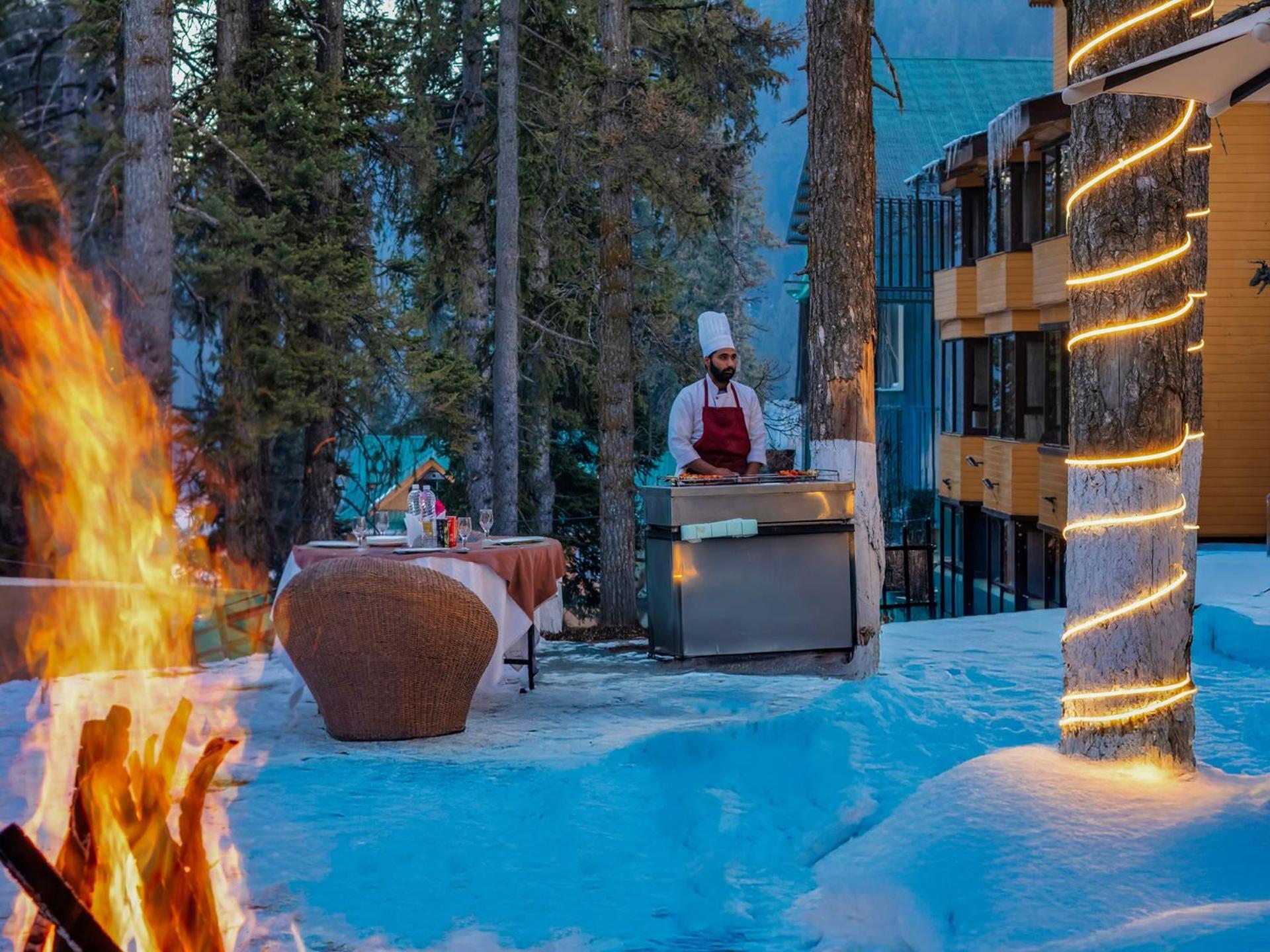 Hotel Pine Spring Gulmarg Exterior foto