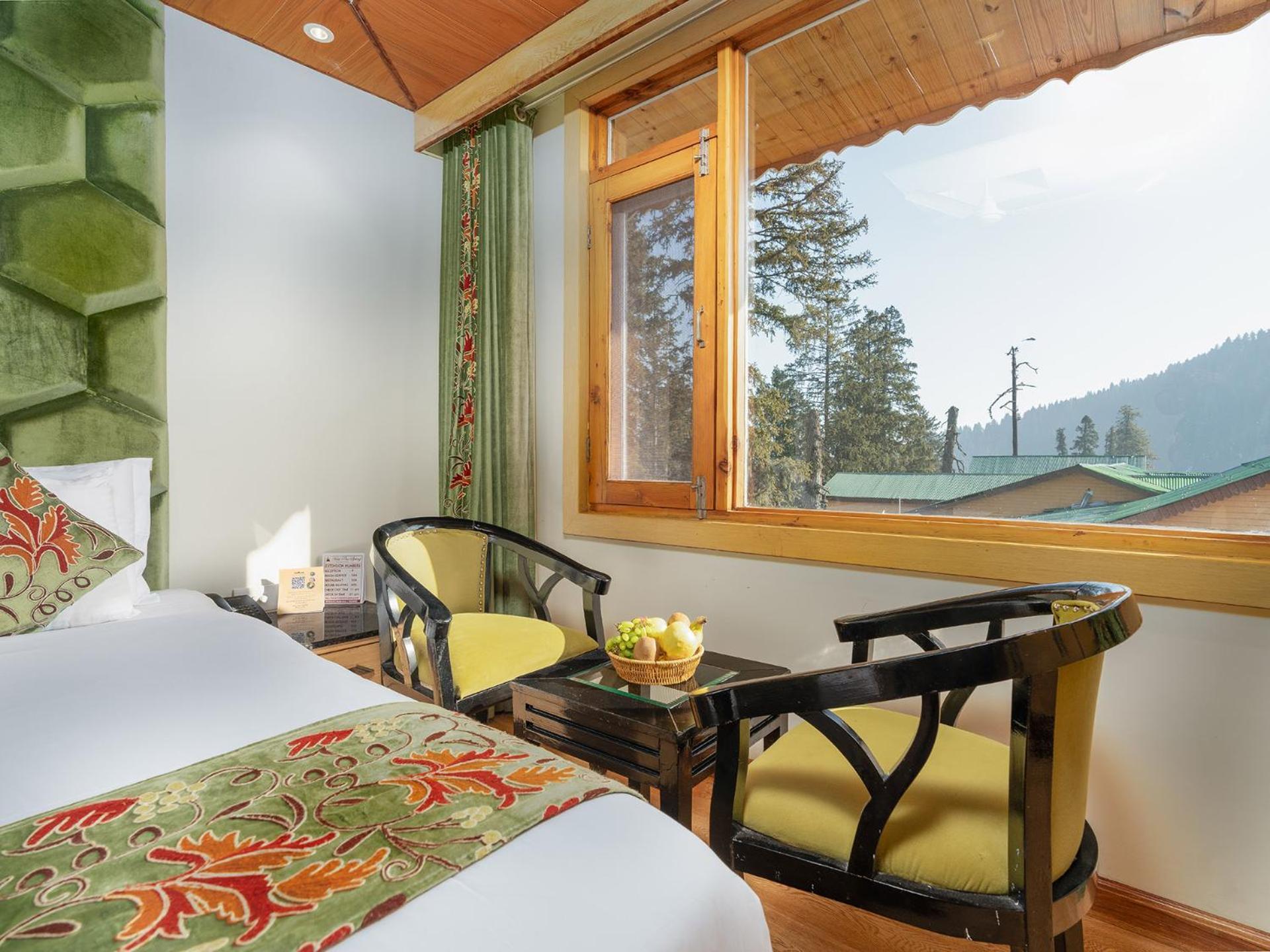 Hotel Pine Spring Gulmarg Exterior foto