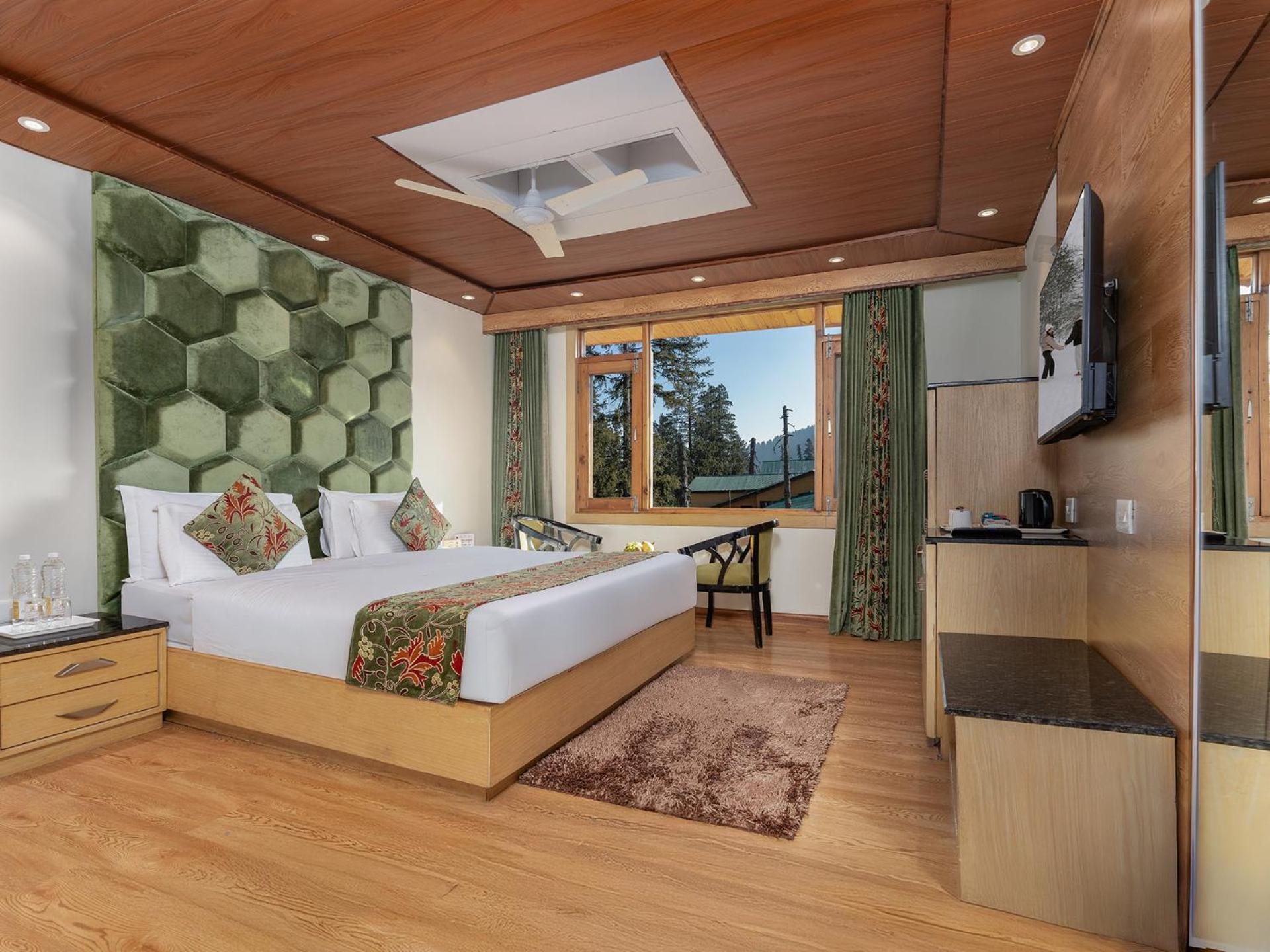 Hotel Pine Spring Gulmarg Exterior foto