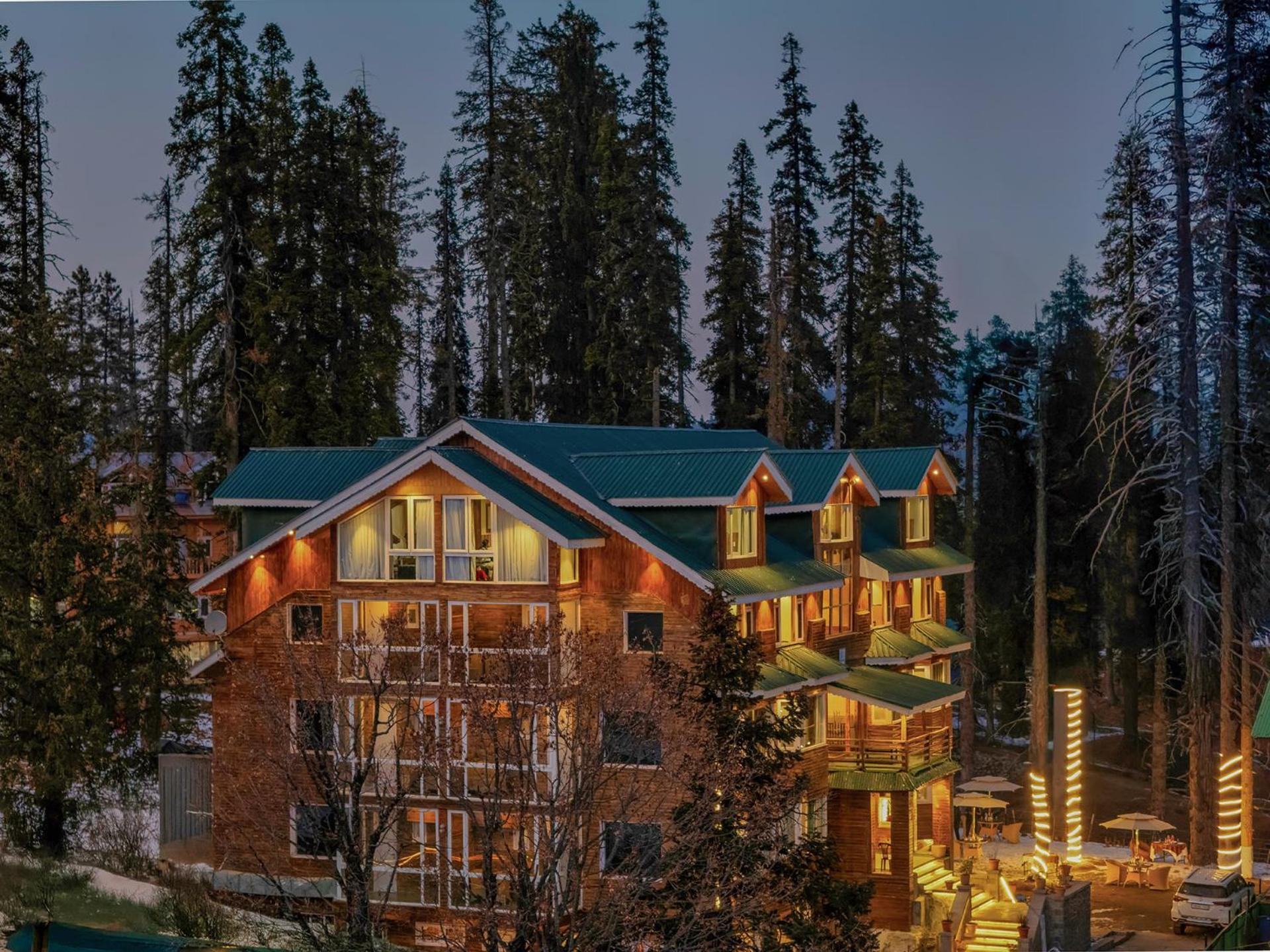 Hotel Pine Spring Gulmarg Exterior foto