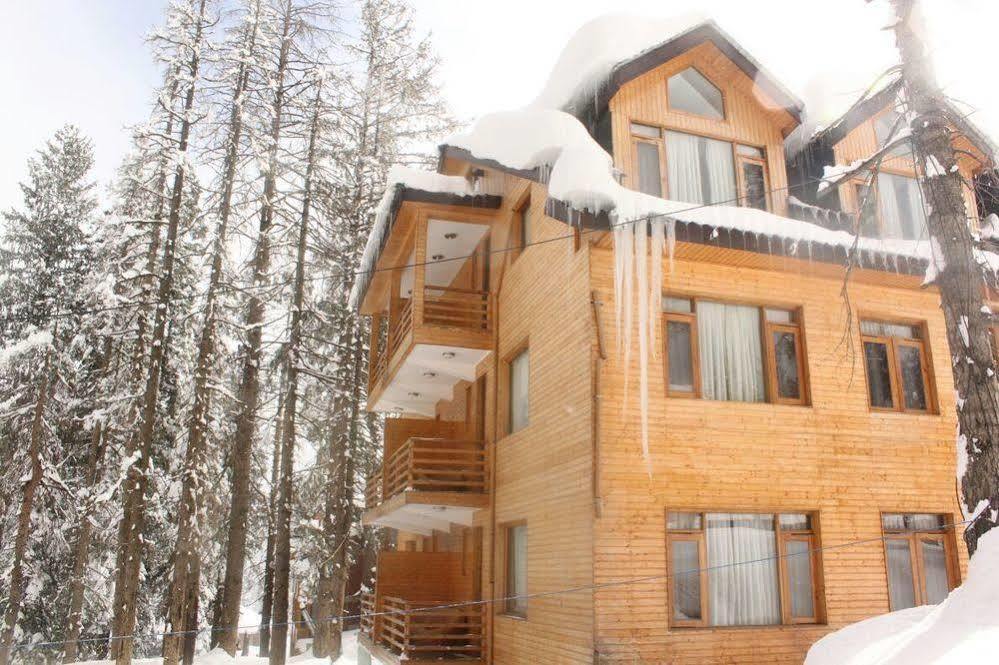 Hotel Pine Spring Gulmarg Exterior foto